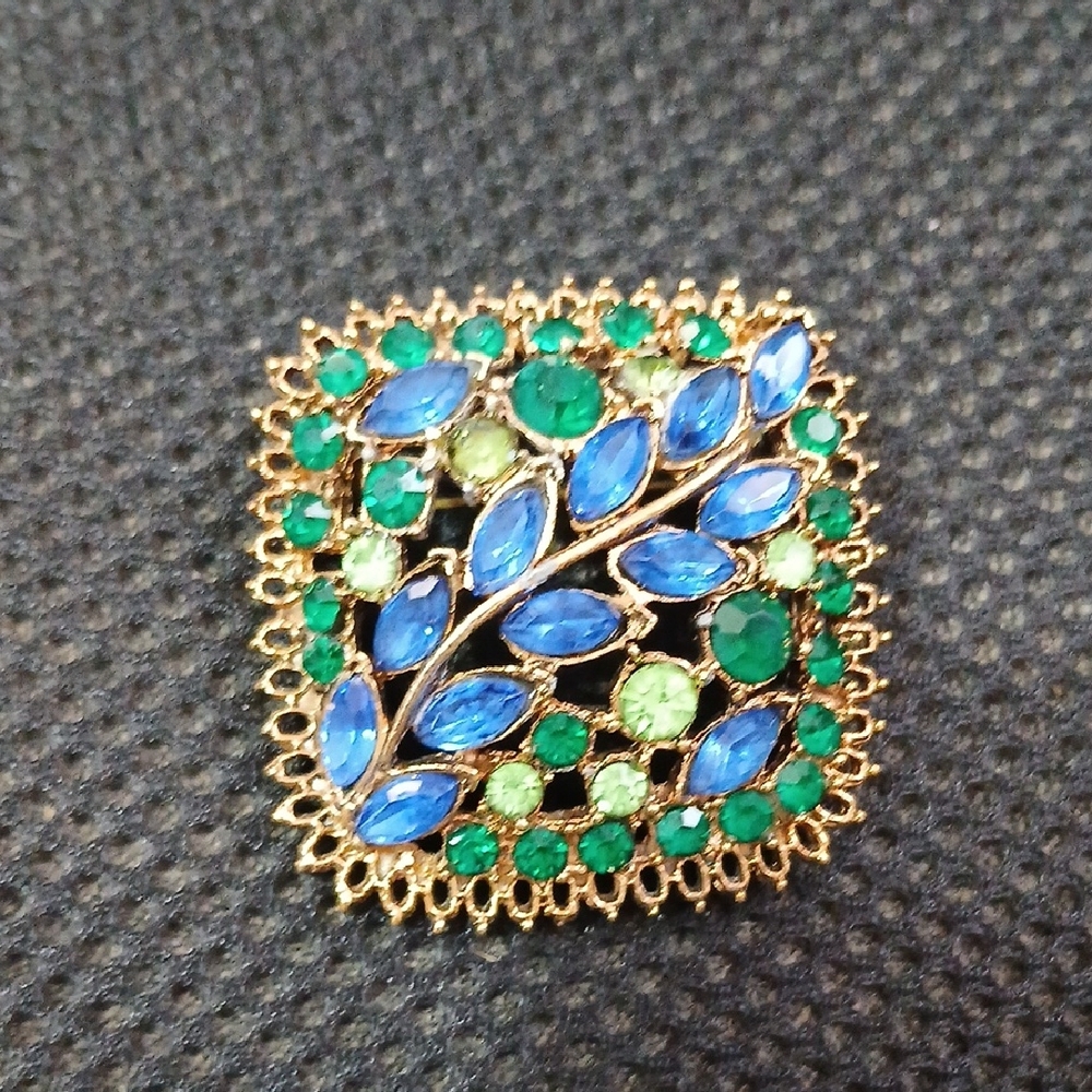 Elegant Gold and Blue Leaf Brooch